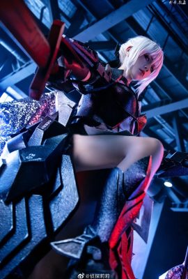 FATE Saber Alter Huke Ver @Detetive Lily (Fotografia: @leaderShadow) (9P)