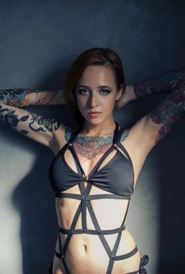 (Suicide Girls) JaneSinner – Corpo Limpo, Mente Suja