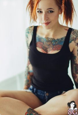 (Suicide Girls) JaneSinner – Domingo de manhã cedo